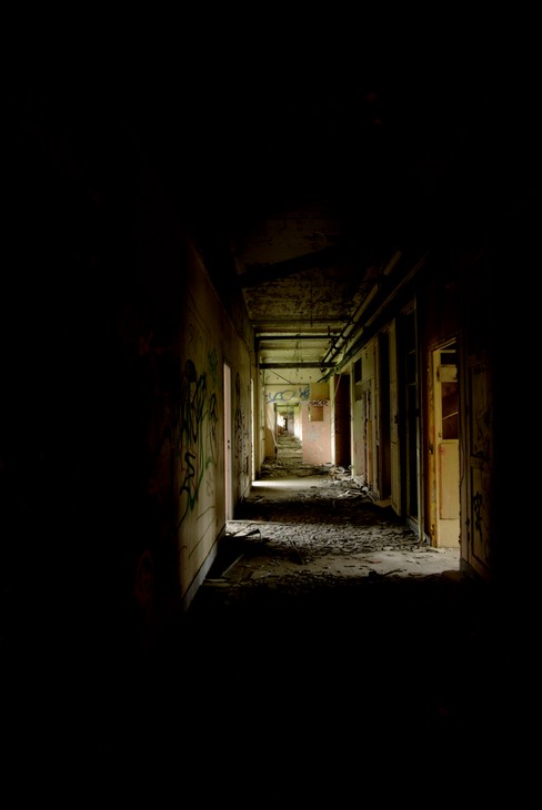 sanatorium-du-vexin-by-manouch-4.jpg